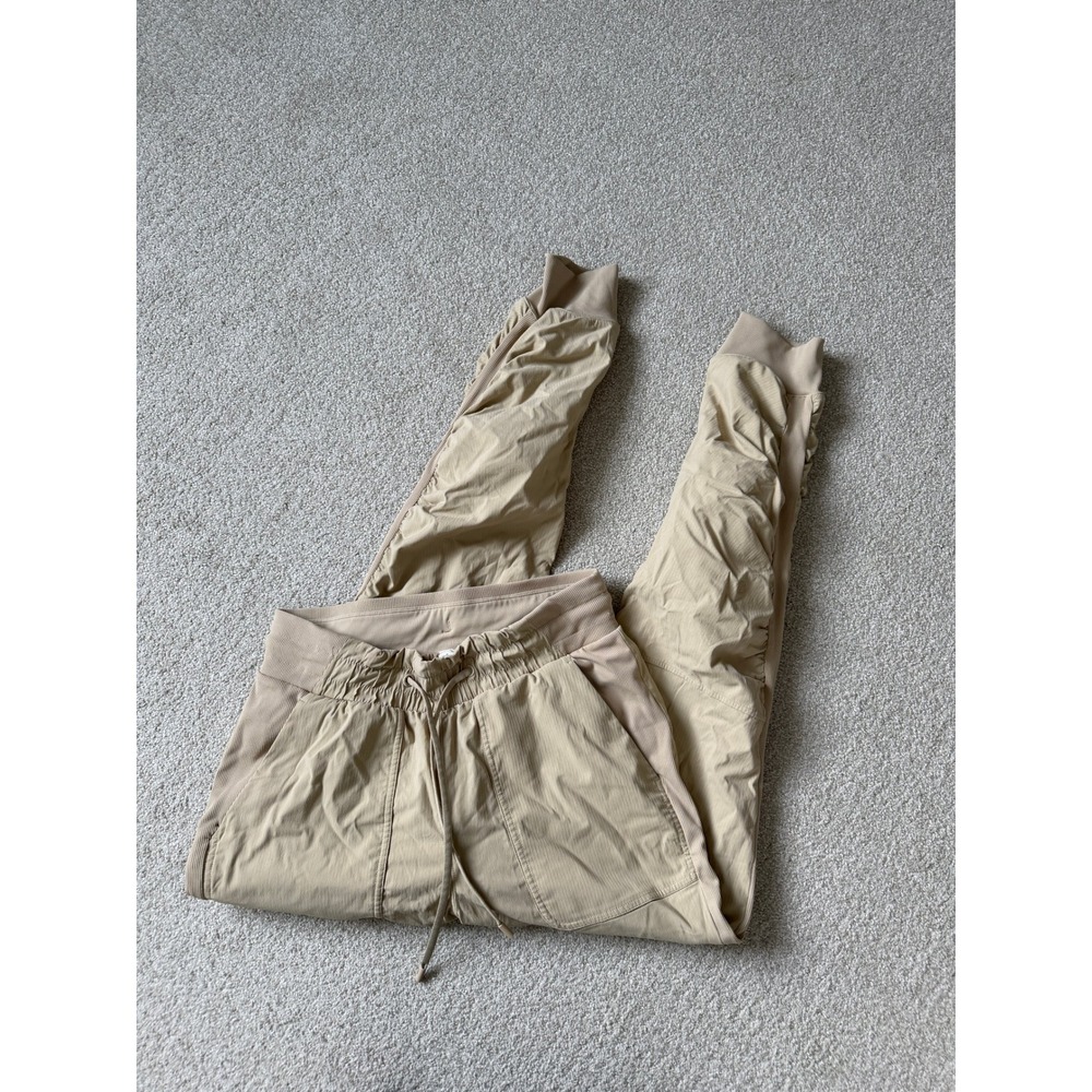 Lululemon‎ Size 6 Beyond the Studio 7/8 Jogger Trench (First Release) W5DD6S